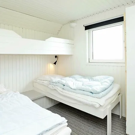 Four-bedroom Holiday In 3 度假居 *