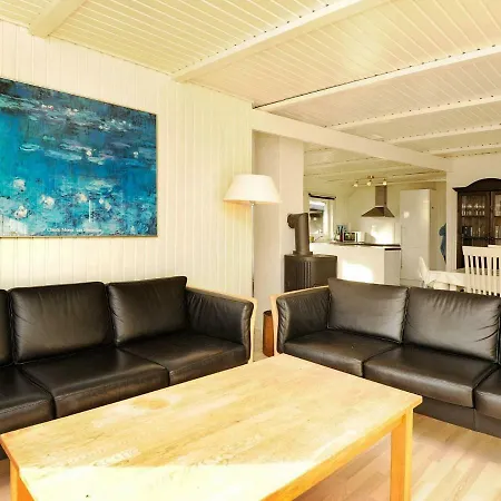 Four-bedroom Holiday In 3 度假居 *