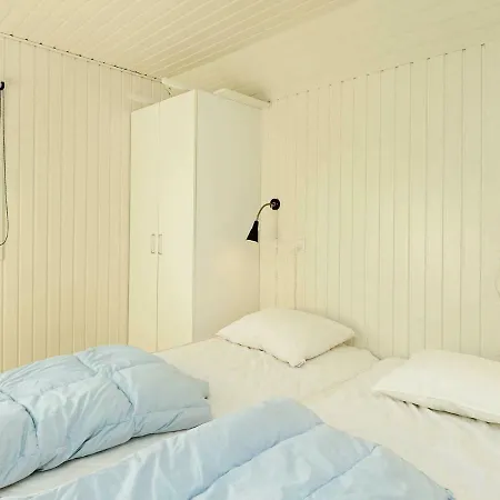 度假居 Four-bedroom Holiday In 3